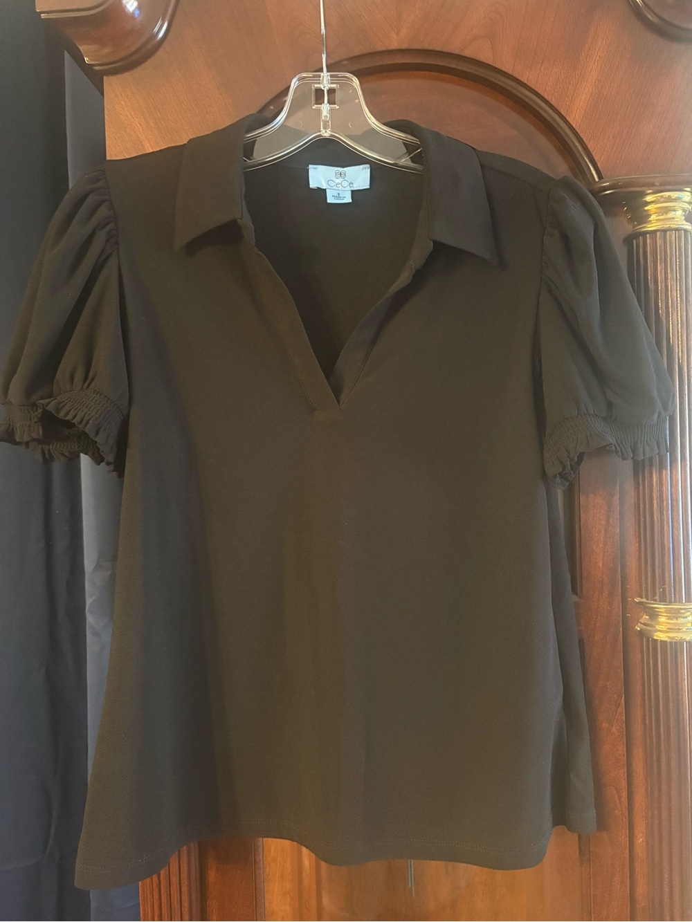 CeCe Black V-Neck Collared Puff-Sleeve Blouse